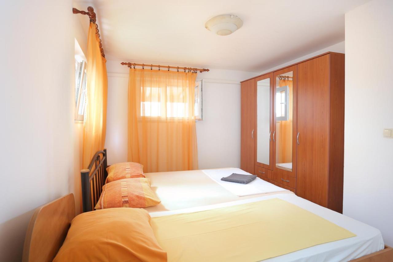 Apartments By The Sea Seget Vranjica, Trogir - 13771 מראה חיצוני תמונה