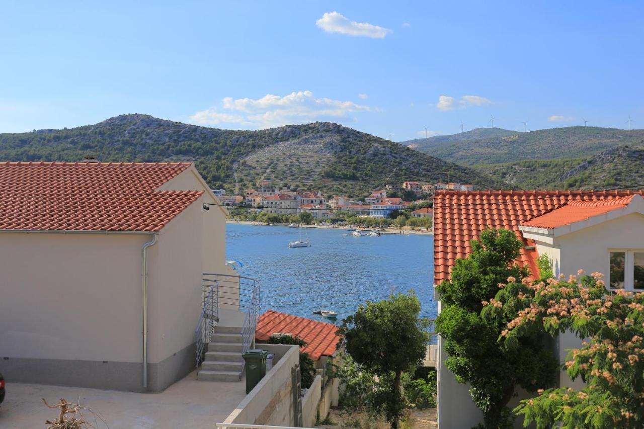 Apartments By The Sea Seget Vranjica, Trogir - 13771 מראה חיצוני תמונה