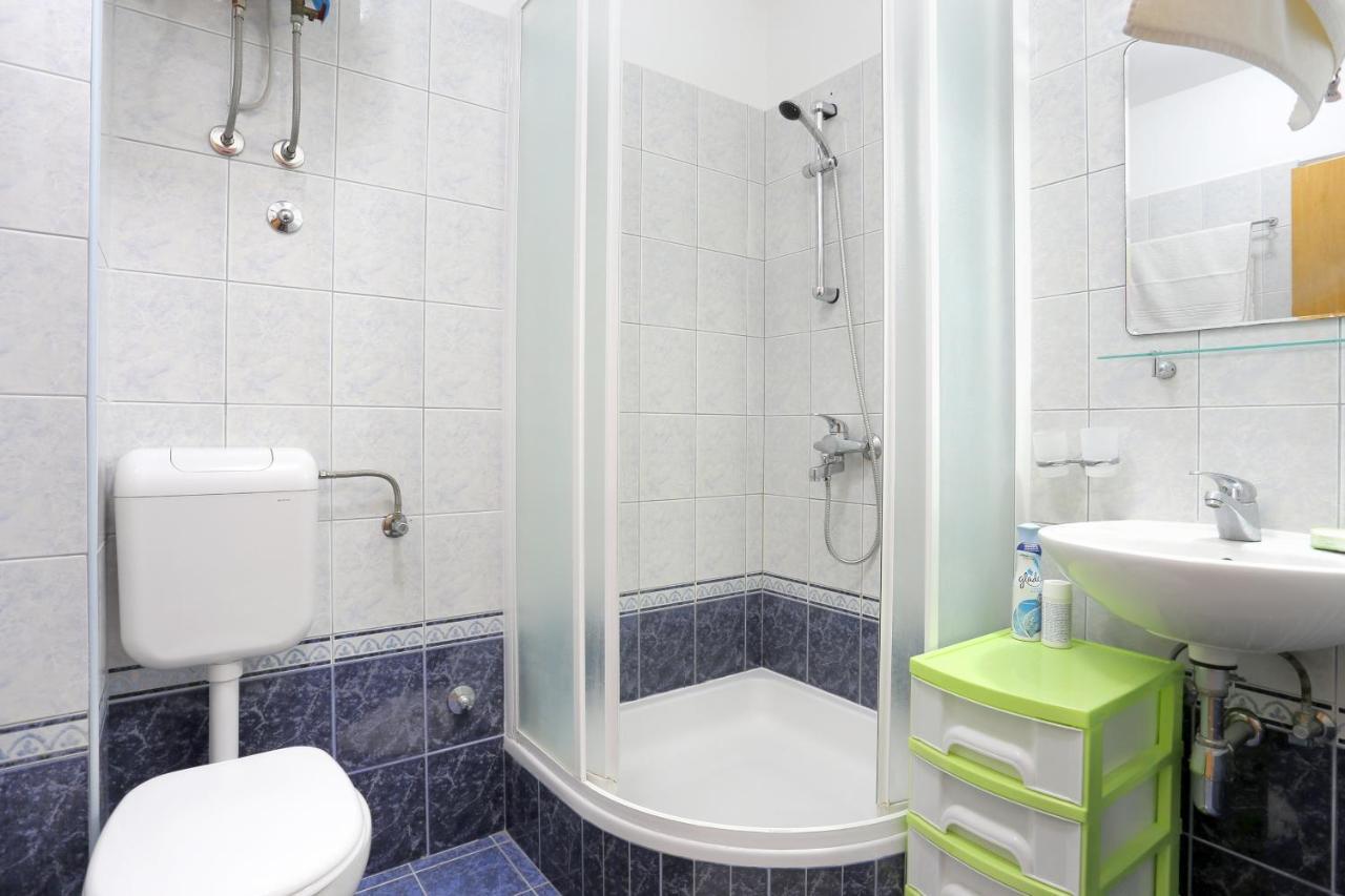 Apartments By The Sea Seget Vranjica, Trogir - 13771 מראה חיצוני תמונה