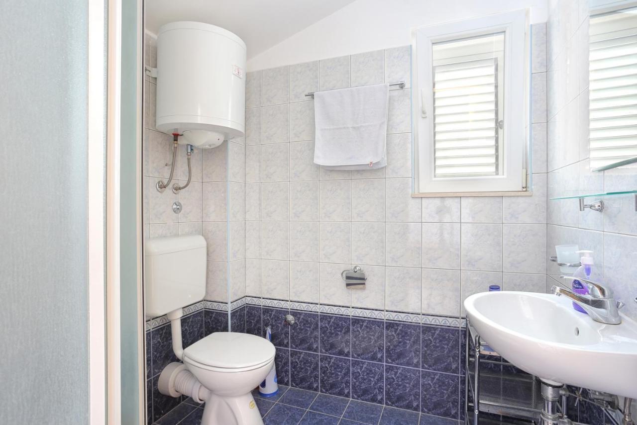 Apartments By The Sea Seget Vranjica, Trogir - 13771 מראה חיצוני תמונה