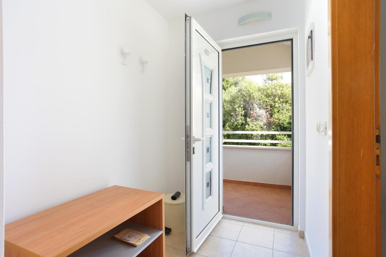Apartments By The Sea Seget Vranjica, Trogir - 13771 מראה חיצוני תמונה