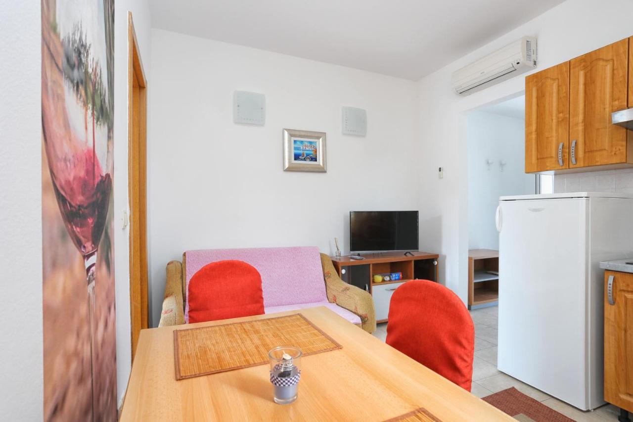 Apartments By The Sea Seget Vranjica, Trogir - 13771 מראה חיצוני תמונה