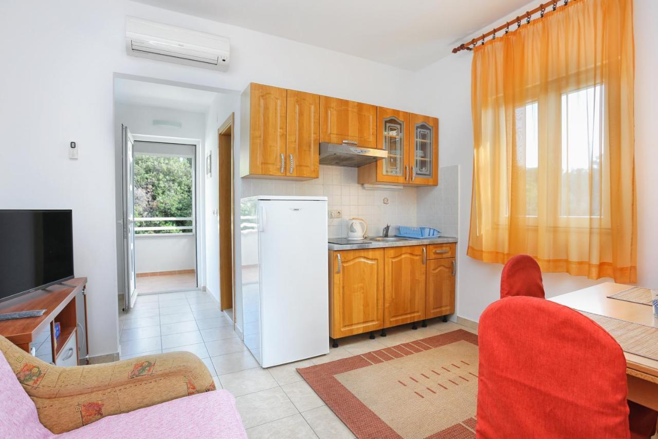 Apartments By The Sea Seget Vranjica, Trogir - 13771 מראה חיצוני תמונה