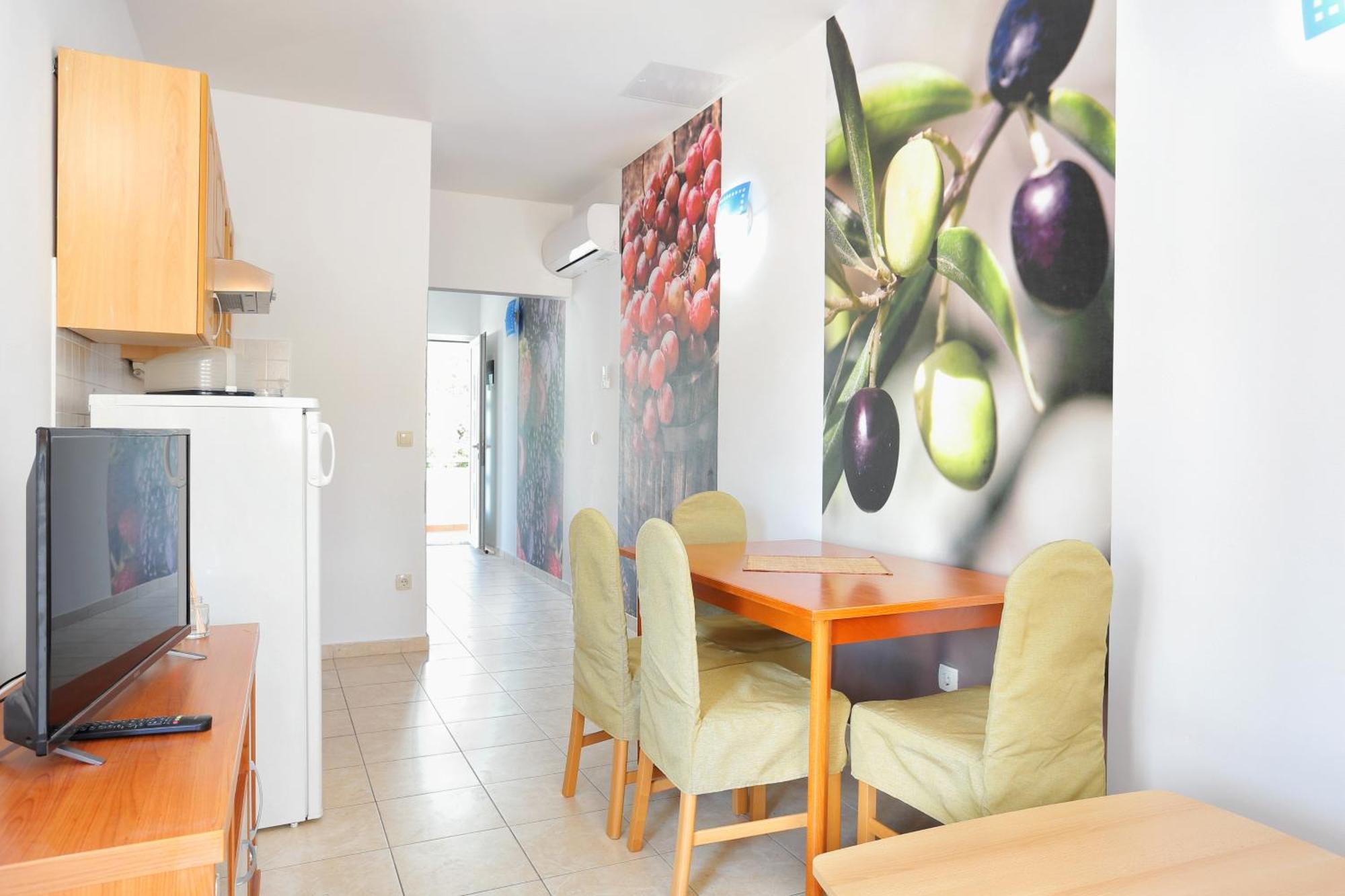 Apartments By The Sea Seget Vranjica, Trogir - 13771 חדר תמונה