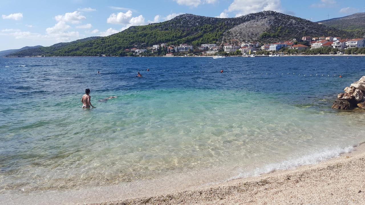 Apartments By The Sea Seget Vranjica, Trogir - 13771 מראה חיצוני תמונה